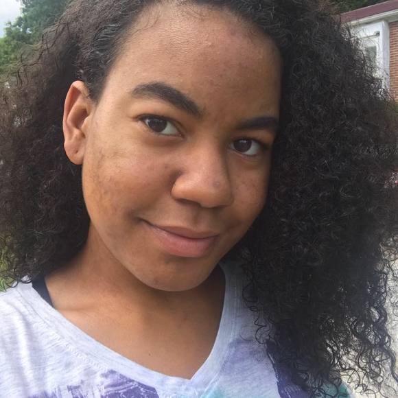 Meet your Posher, Whitney - Picture 1 of 1